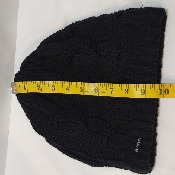 Burton Women's Black Cable Knit Beanie With Buttons Winter Ski - Picture 11 of 14